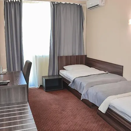 Zinedine Sport-hotel Отель Ужгород