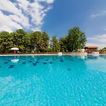 Zinedine Sport-hotel 3* Ужгород
