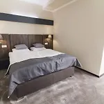 Отель Zinedine Sport-hotel Ужгород