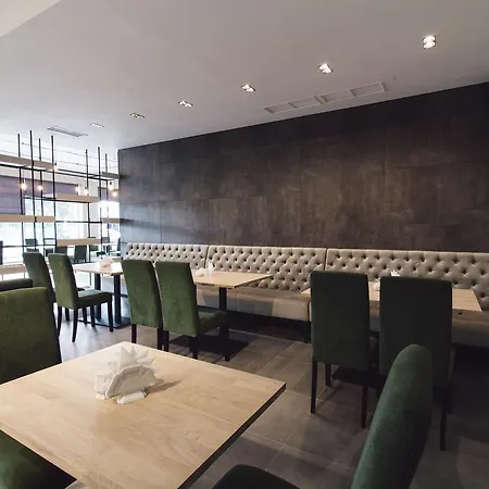 Zinedine Sport-hotel