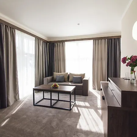 Zinedine Sport-hotel מלון 3*