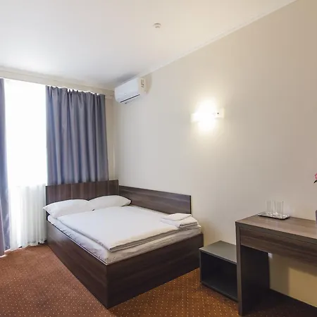 Zinedine Sport-hotel 3* אוזהורוד